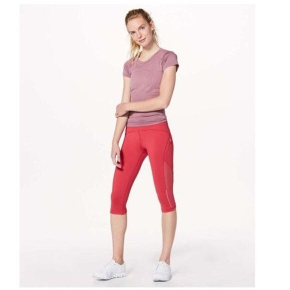 Lululemon Sun Runner Crop in Fuchsia Pink - 2 - Picture 1 of 11